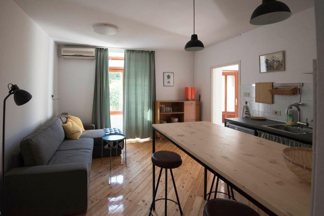 Mila Vila - Charming Apartment Near The Sea Izola Exterior foto